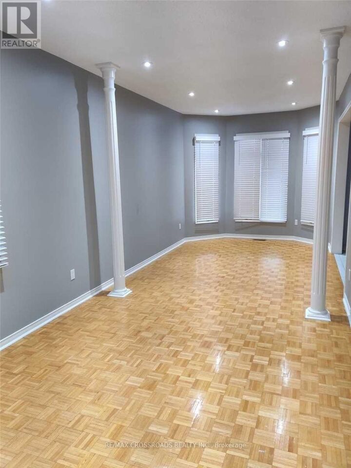 Property Photo: 673 Bristol Road West ON L5R 3S3