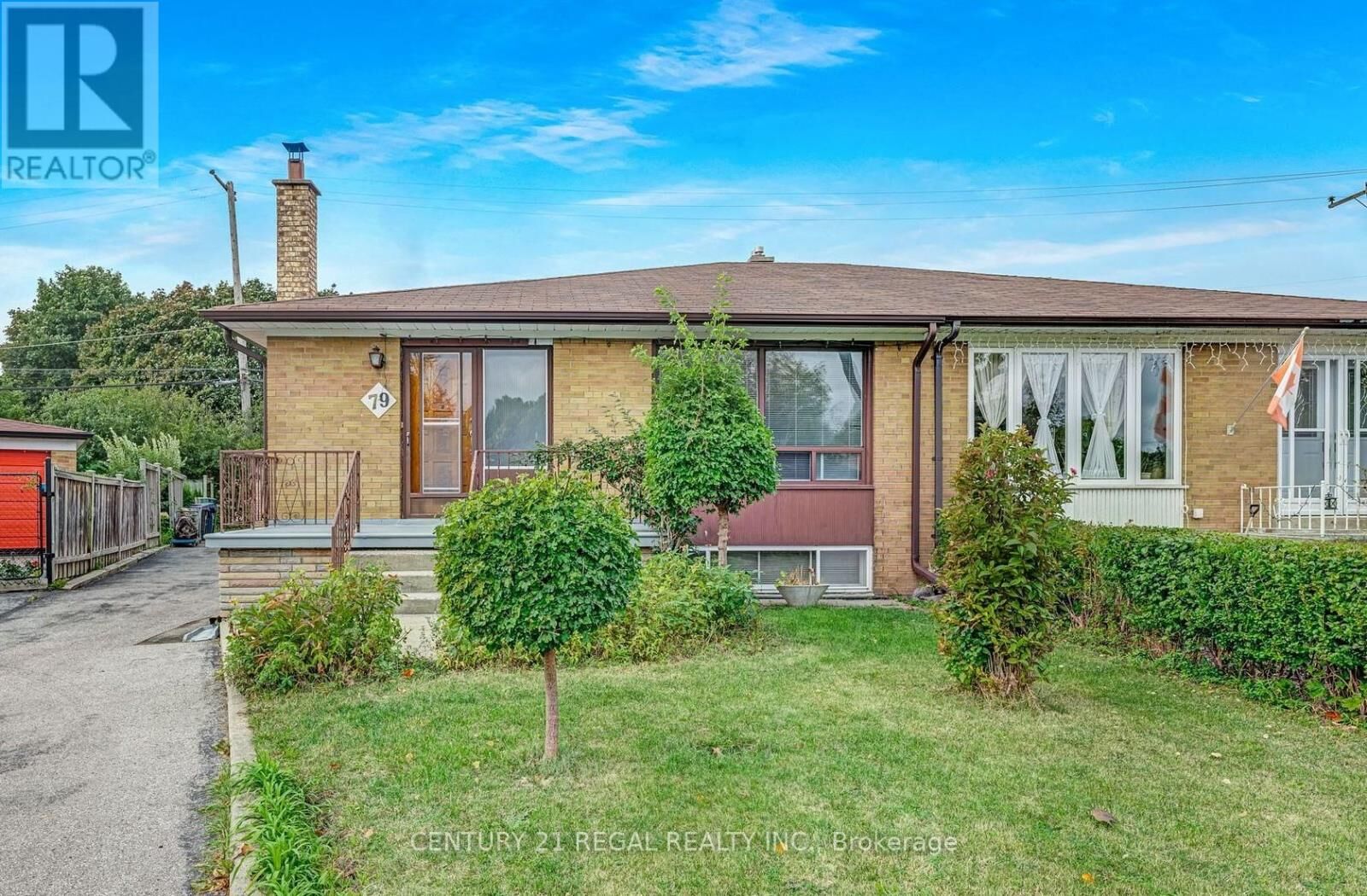 Property Photo: 79 Combermere Drive ON M3A 2W4