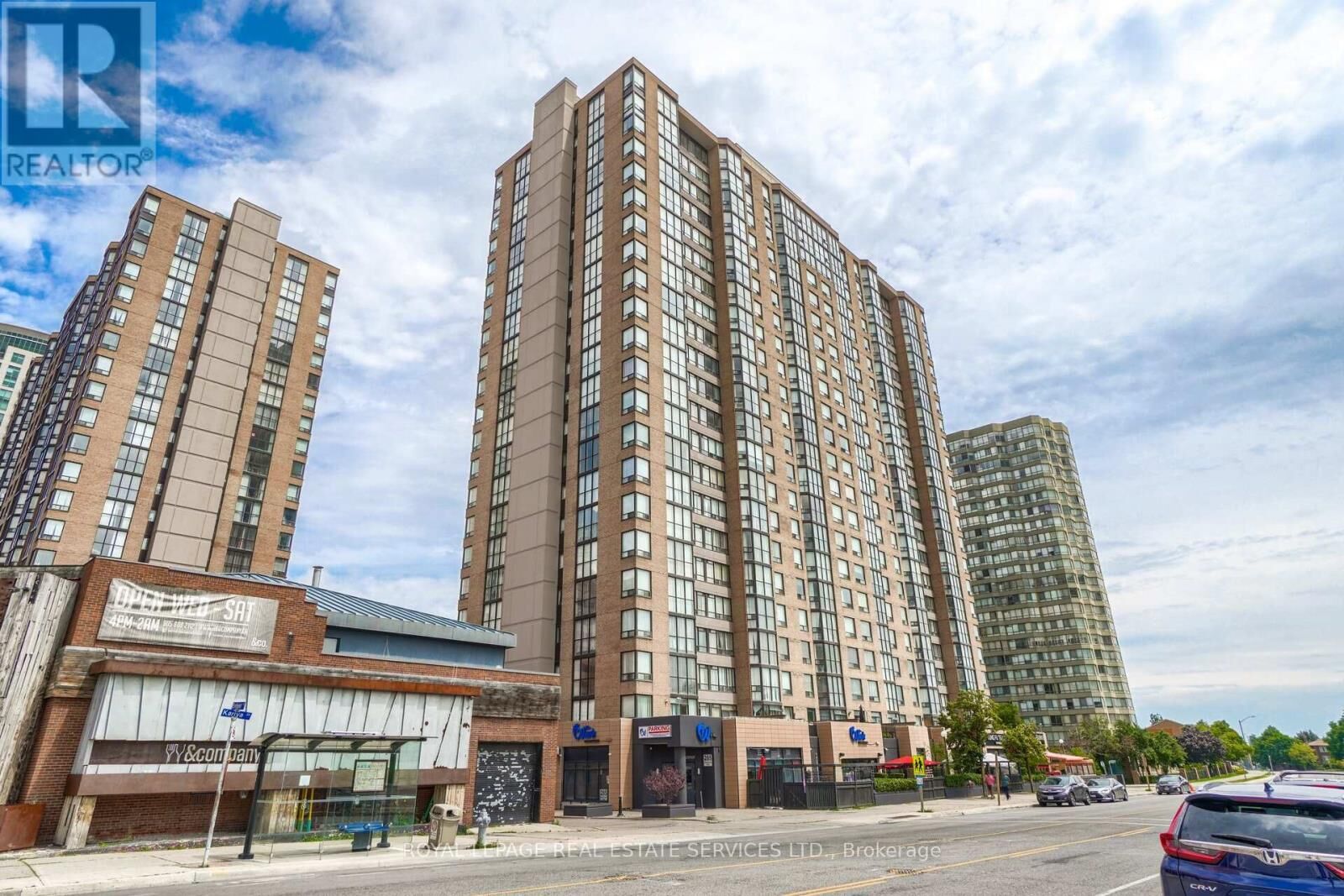 Property Photo: 285 Enfield Place 604 ON L5B 3Y6