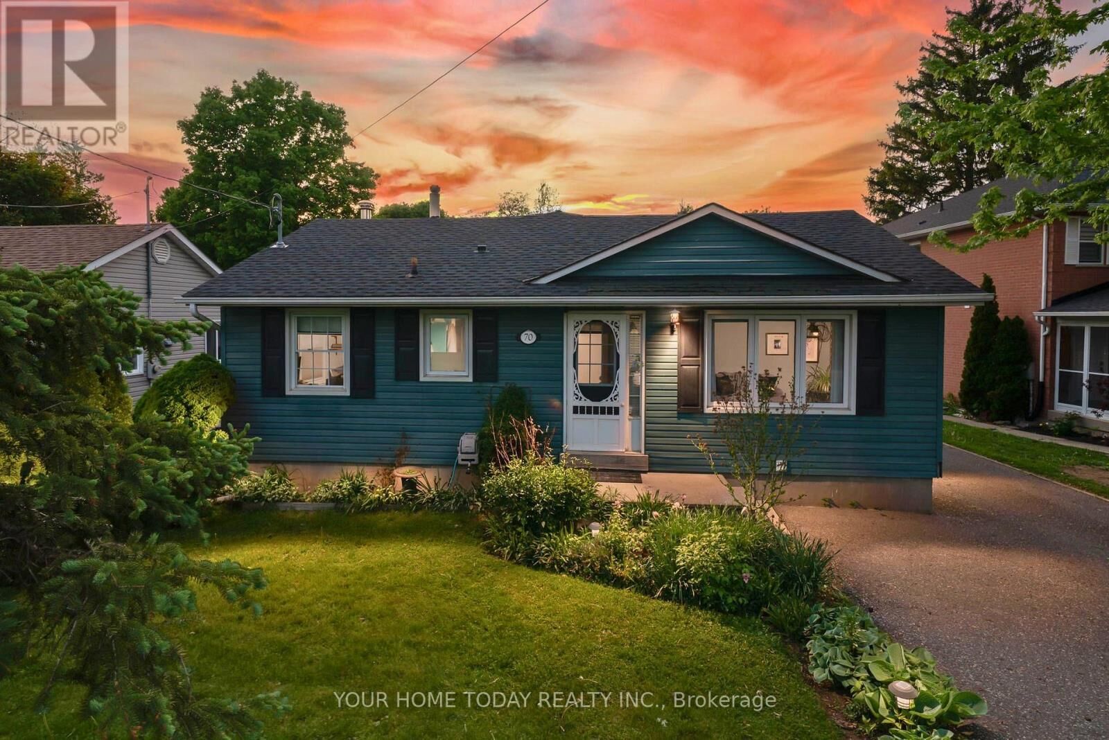 Property Photo:  70 Maple Avenue  ON L7G 1X7 
