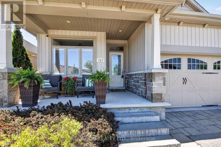 Property Photo: 127 Elfin Grove ON K2V 0B9