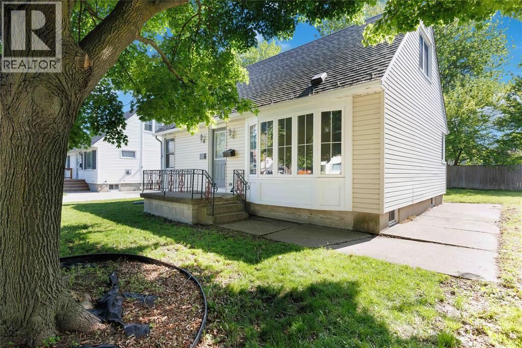 Photo de la propriété:  580 Indian Road North  ON N7T 7G6 