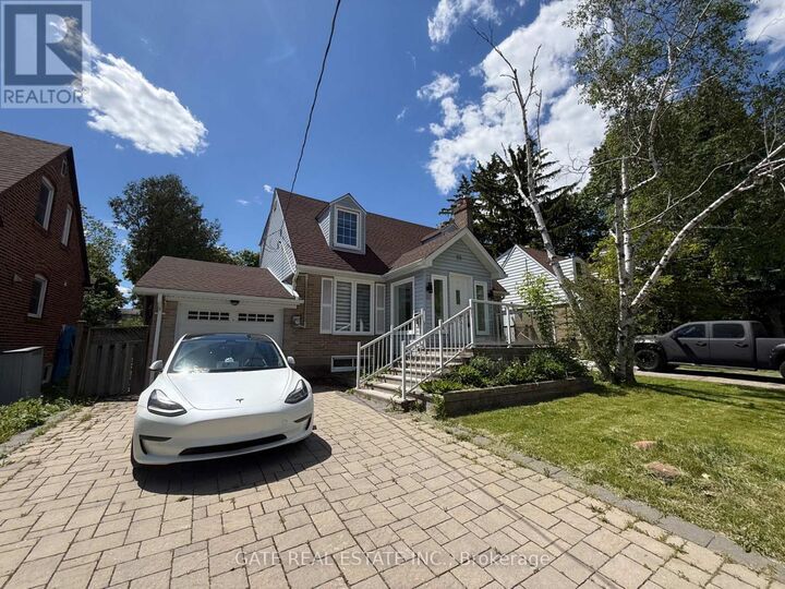 Property Photo:  88 Lawrence Avenue  ON L4C 1Z3 