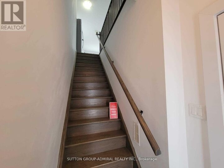 Property Photo: 540 Essa Road 17 ON L4N 9E5