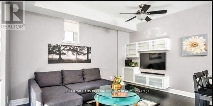 Property Photo:  370 Wallace Avenue 802  ON M6P 3P2 