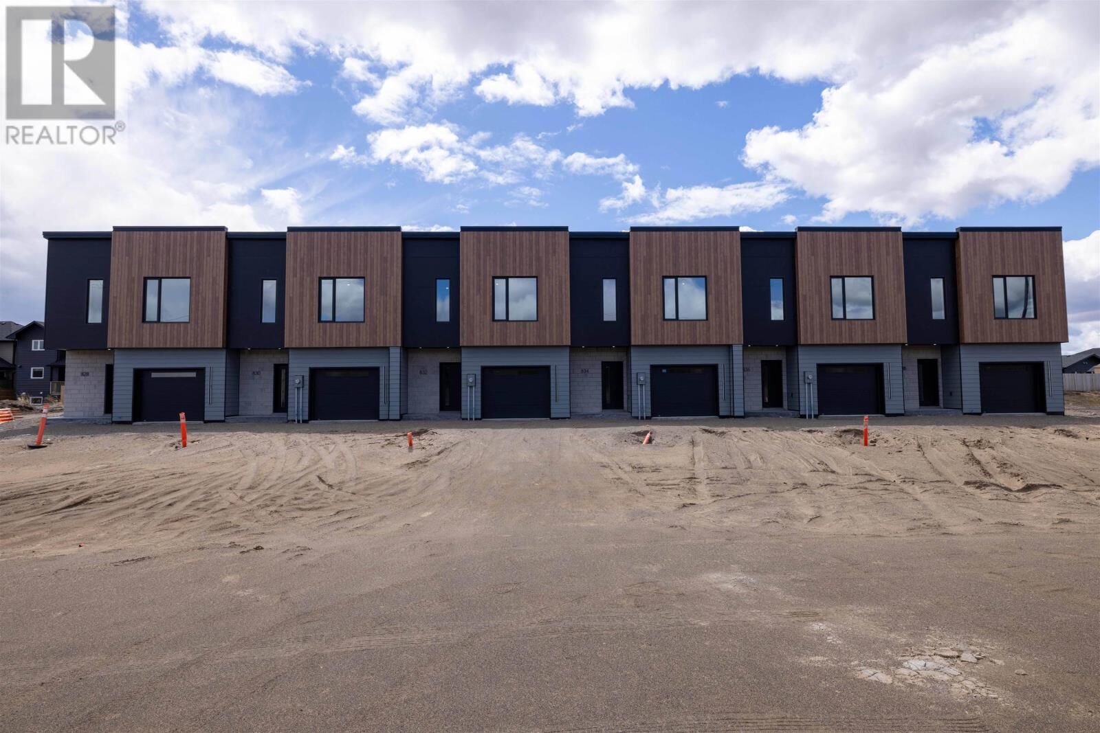 Property Photo:  838 Weiler Blvd  ON P7C 0A7 