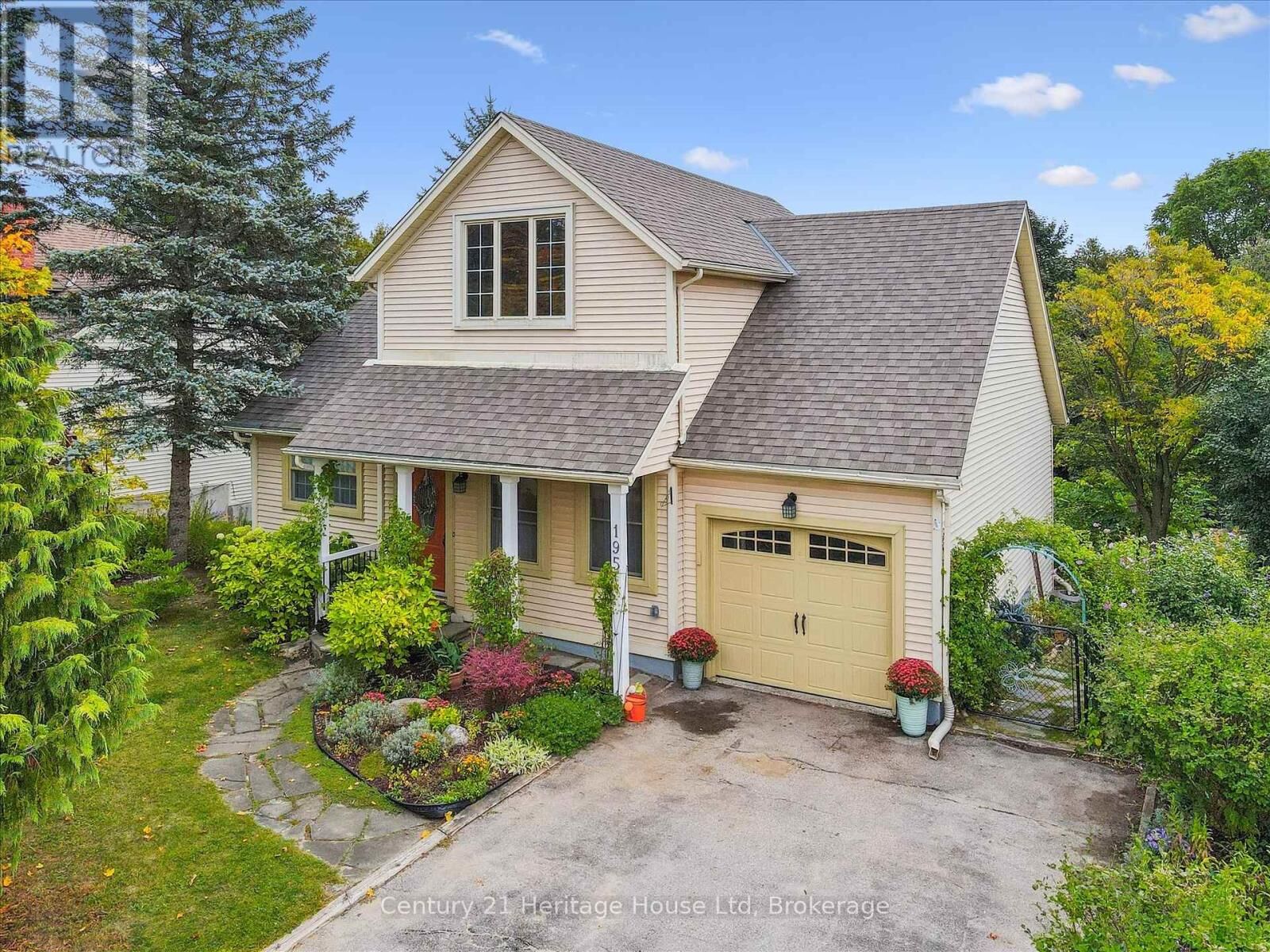 Property Photo: 195 Jackson Street ON N0B 2K0