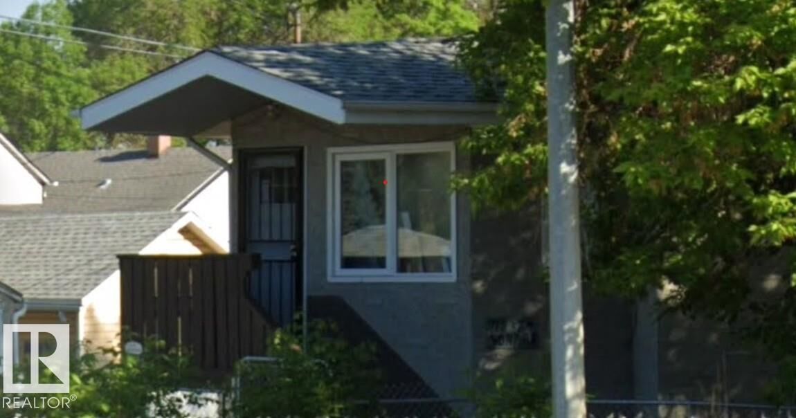 Property Photo:  11837 Fort Rd NW  AB T3J 3S4 