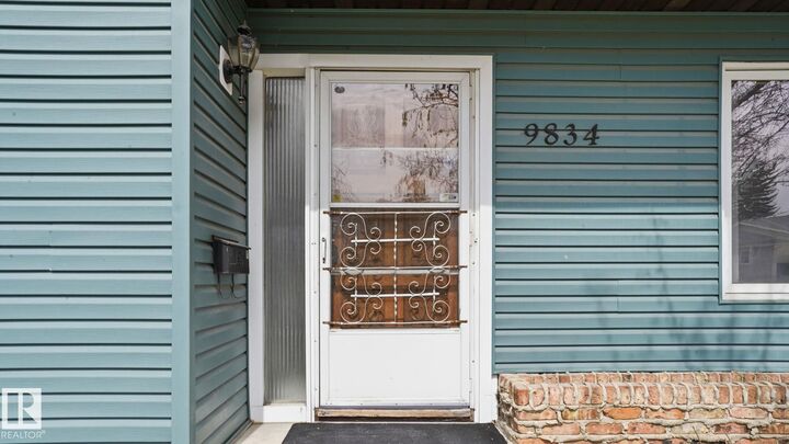 Property Photo: 9834 167A Avenue NW AB T5X 2Z2