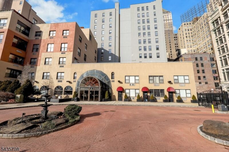 Property Photo:  111 Mulberry St 3T  NJ 07102 