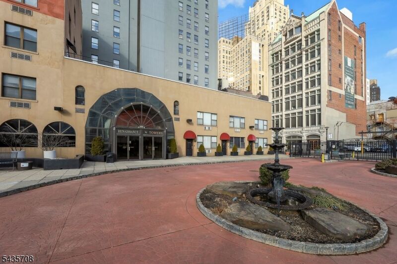 Property Photo:  111 Mulberry St 3T  NJ 07102 