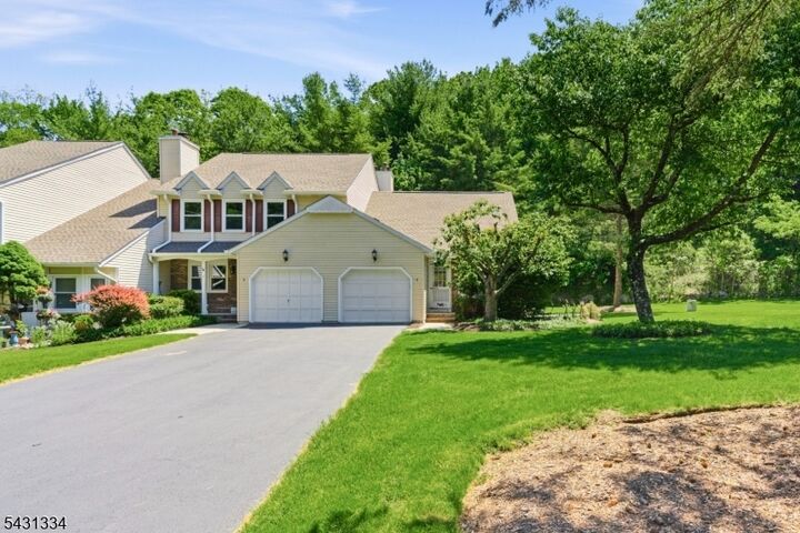 Property Photo:  6 Carriage Ln  NJ 07871 