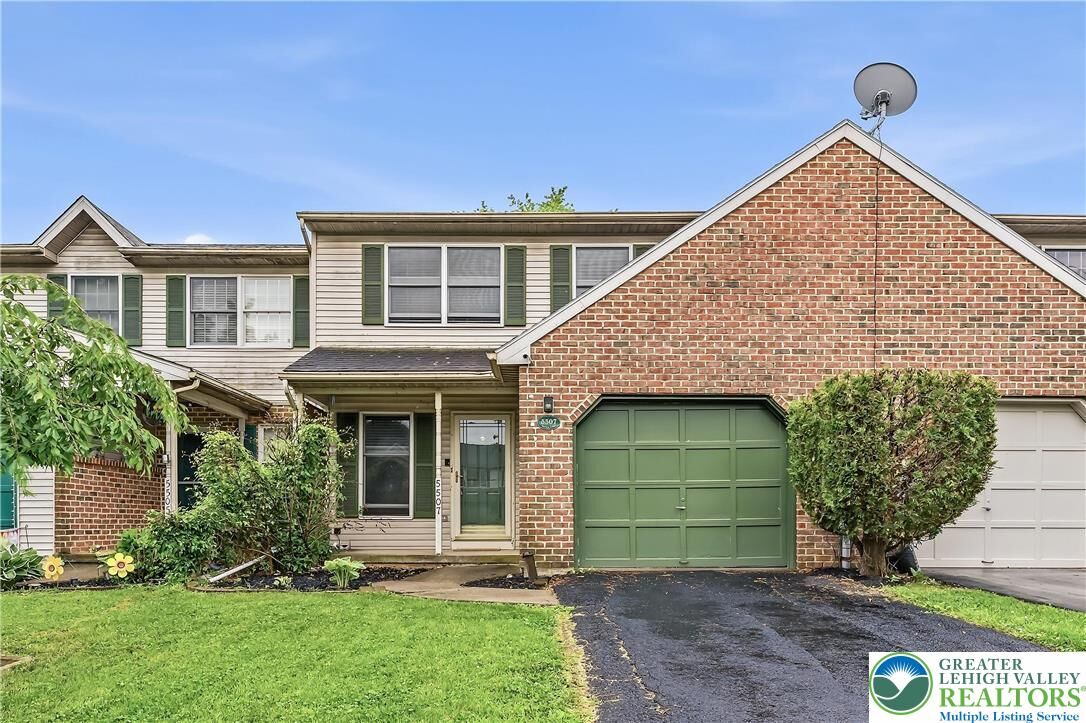Property Photo:  5507 Jaclyn Lane  PA 18017 