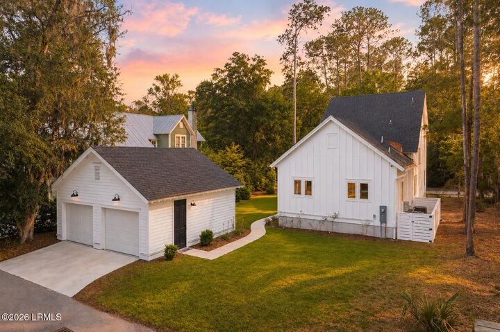 Property Photo:  37 Park Square S  SC 29907 