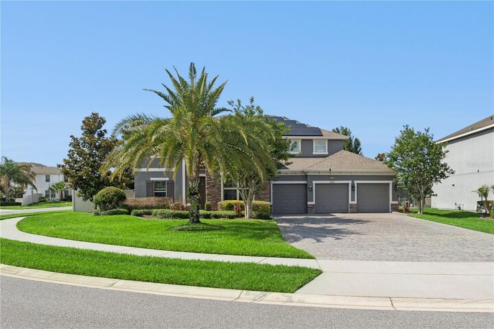 Property Photo:  13822 Jomatt Loop  FL 34787 