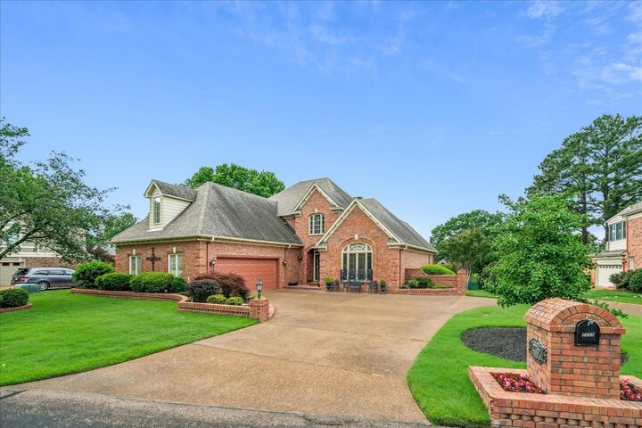 Property Photo: 2255 Otterburn Ln TN 38139