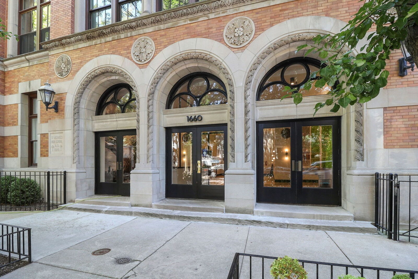 Property Photo:  1660 N Hudson Avenue 1J  IL 60614 