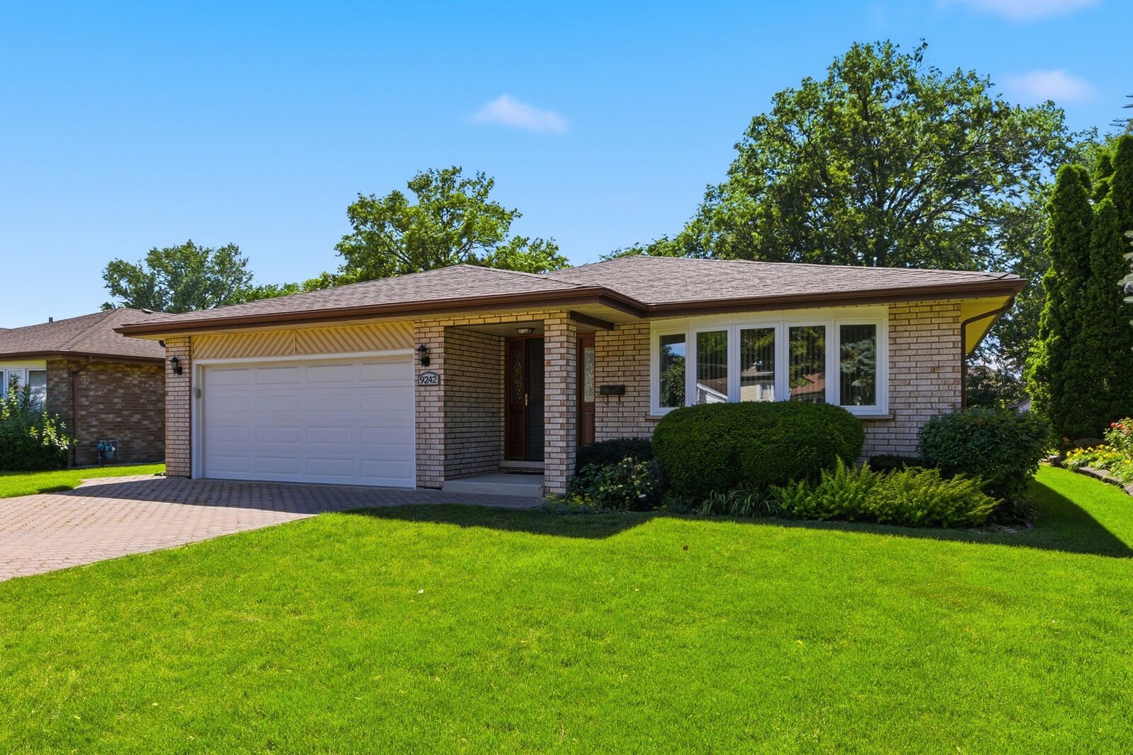 Property Photo:  9242 N Washington Street  IL 60714 