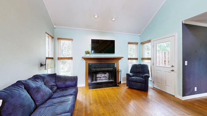 Property Photo:  2128 E Hill Dr  TN 37115 