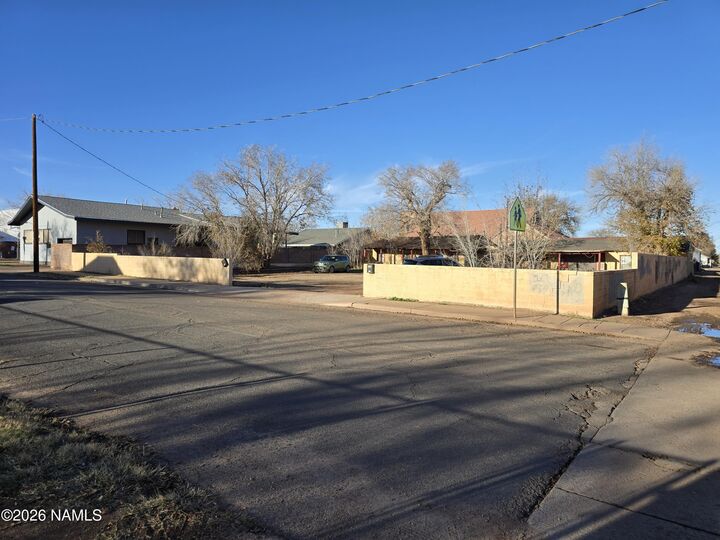 Property Photo:  112 W Oak Street  AZ 86047 