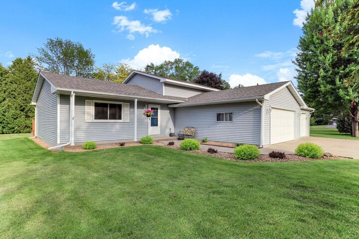 Property Photo:  31115 Olinda Trail  MN 55045 