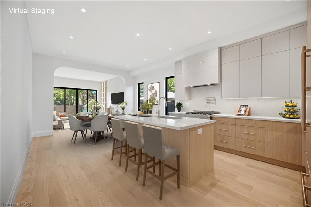Property Photo:  40B Maple Avenue N  ON L5H 2S1 