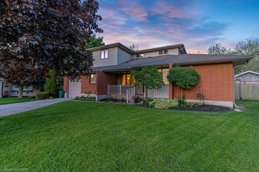 Photo de la propriété: 26 Esther Avenue ON N1S 4L6