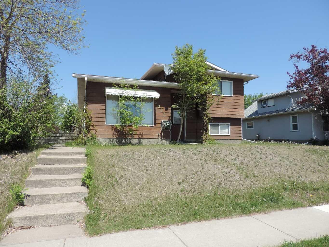 Property Photo: 5042 51 Avenue AB T0C 2J0