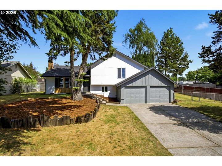 Property Photo: 9905 NW 4th Ave WA 98685
