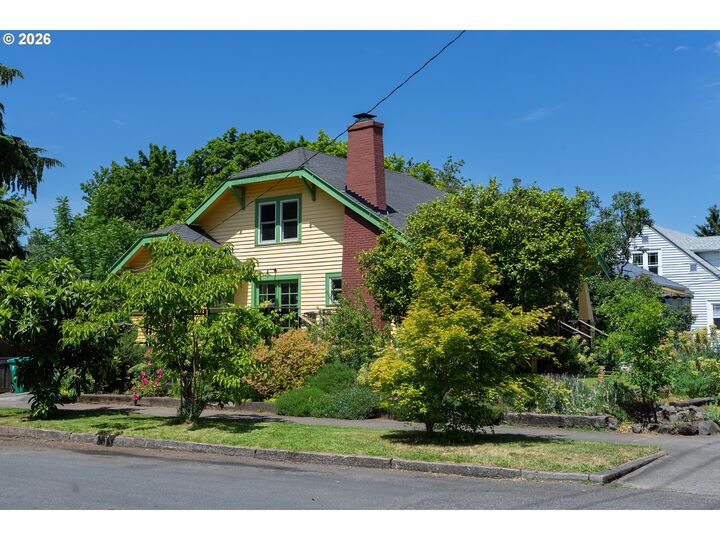 Property Photo:  6407 N Vancouver Ave  OR 97217 