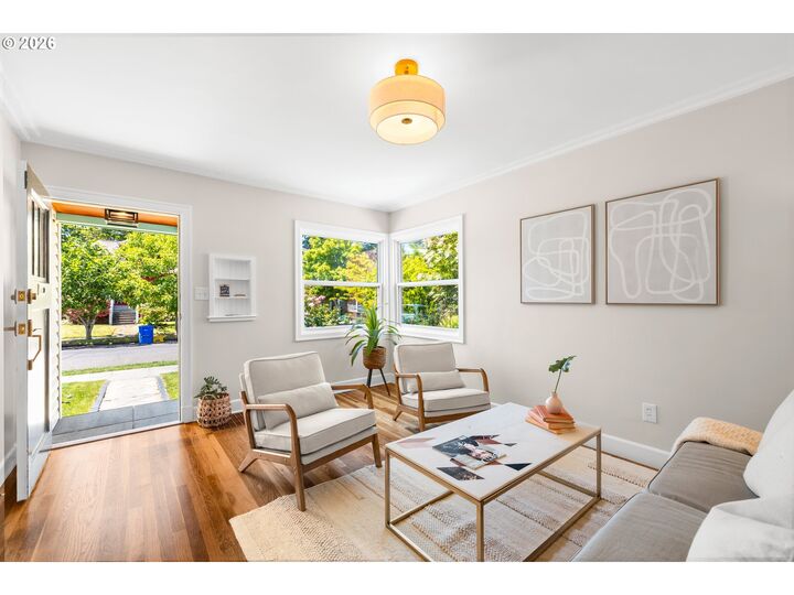 Property Photo:  4910 SE 65th Ave  OR 97206 