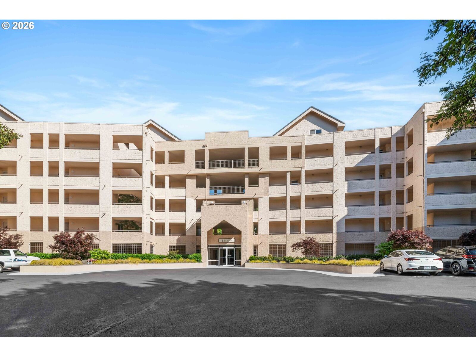 Property Photo: 6605 W Burnside Rd 112 OR 97210