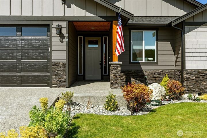 Property Photo:  961 NW Shire Street  WA 98277 