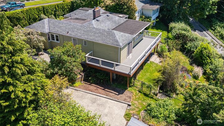 Property Photo:  903 S  9th Street  WA 98274 
