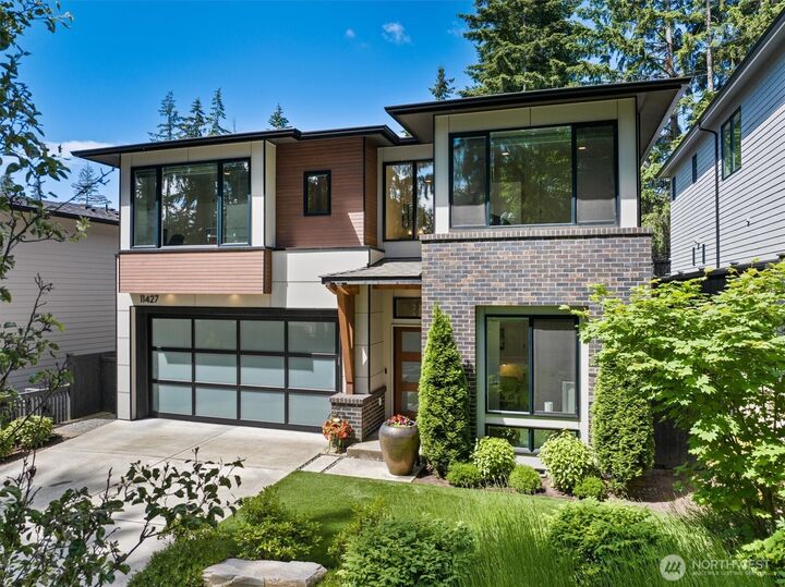 Property Photo:  11427  115th Avenue NE  WA 98033 