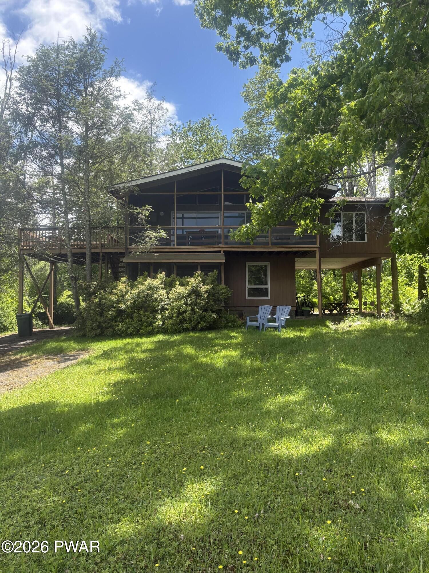 Property Photo:  805 Fairway Court  PA 18428 