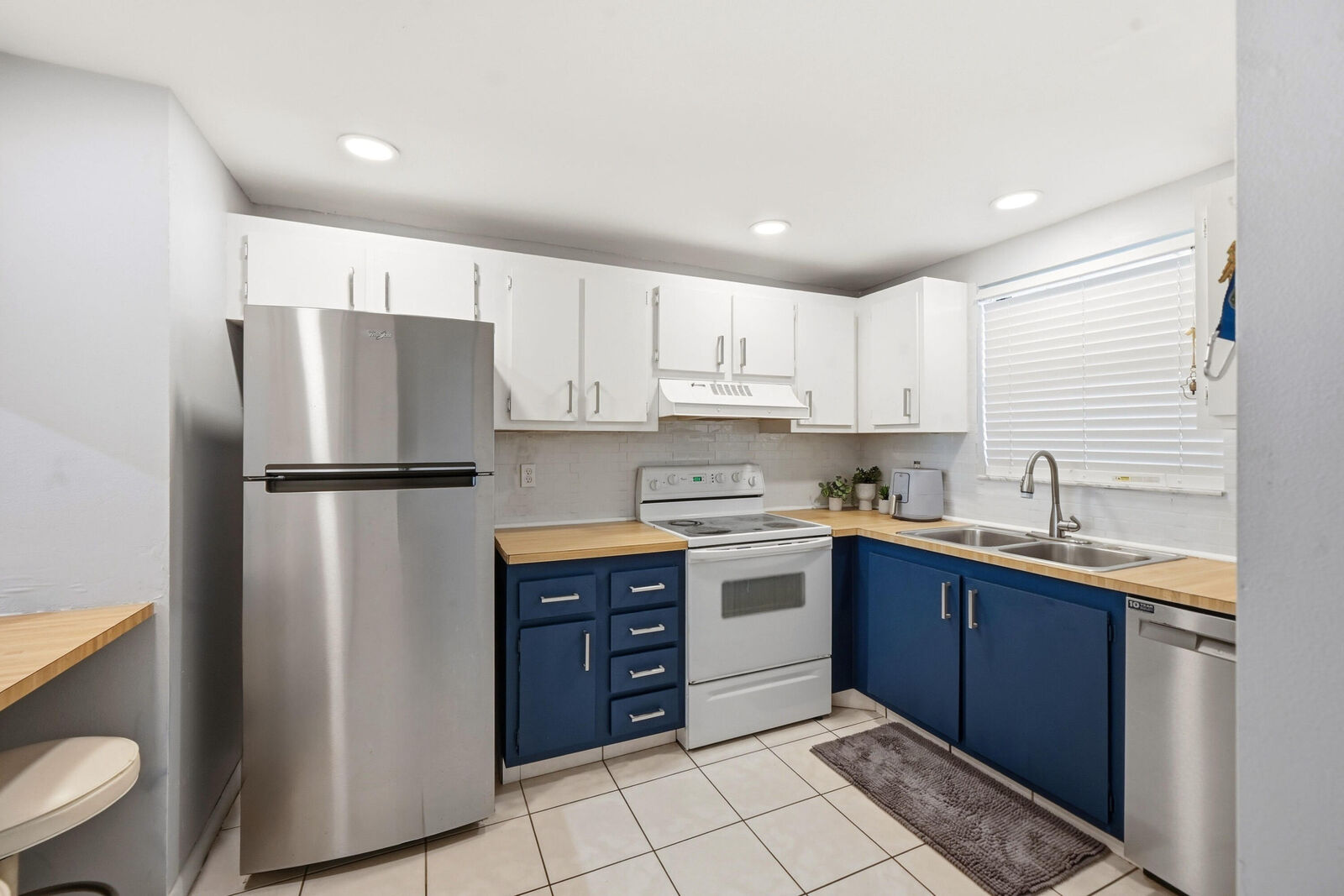 Property Photo:  2181 Woolbright Road N106  FL 33426 