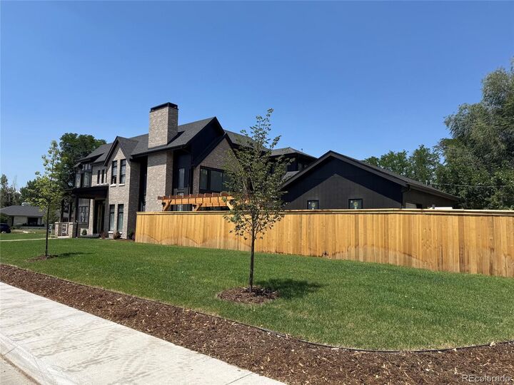 Property Photo: 3303 E Asbury Avenue CO 80210
