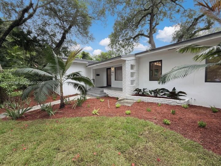 Property Photo: 1414 Messina Ave FL 33134