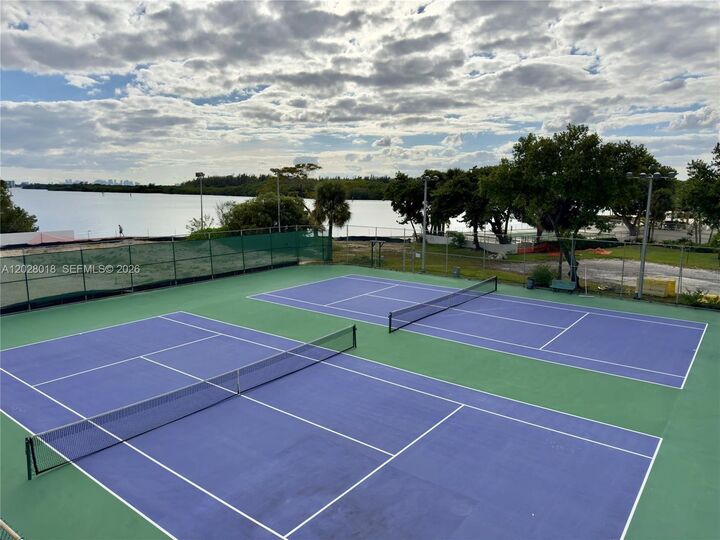 Property Photo: 100 Bayview Dr 1623 FL 33160