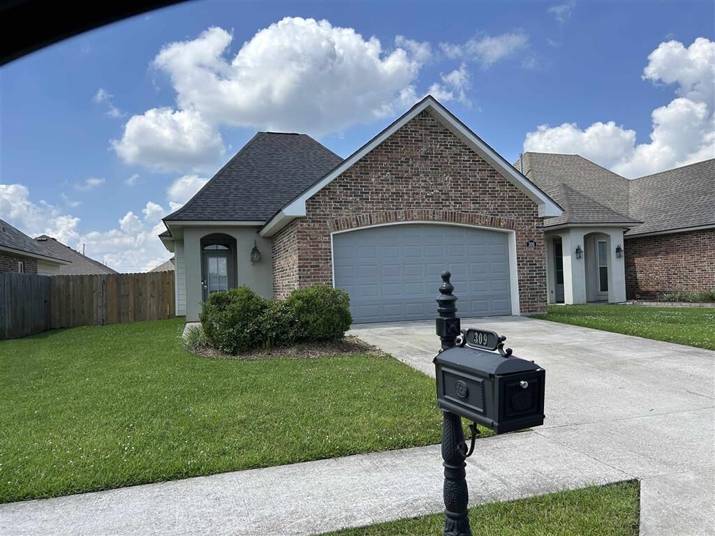 Property Photo: 309 Paisley Parkway LA 70665
