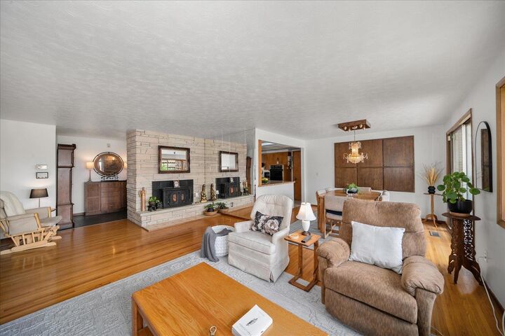 Property Photo:  5907 N Fleming St  WA 99205 
