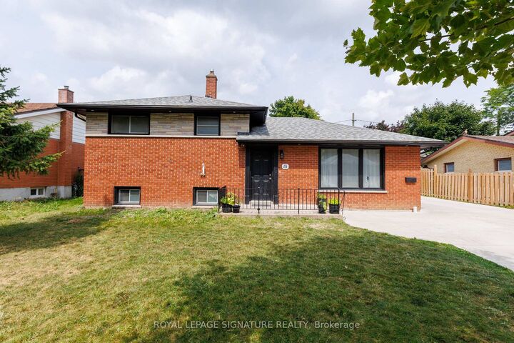 Property Photo: 18 Silverdale Crescent ON N5Z 4A4