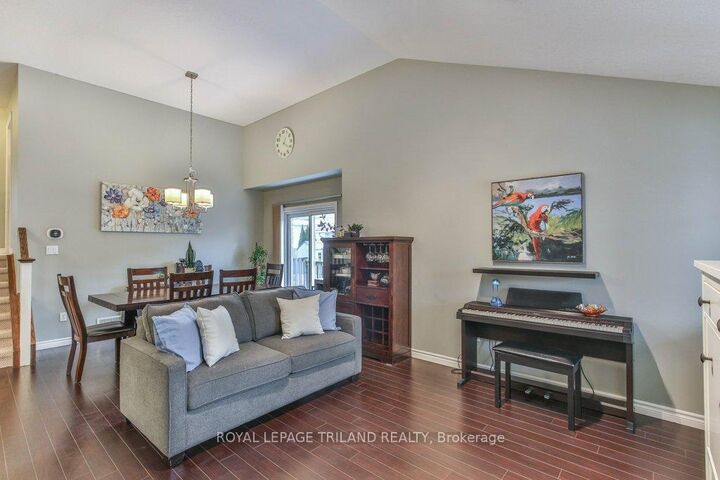 Property Photo: 14 Alderwood Court ON N5P 0B2