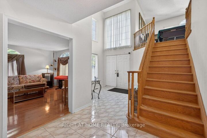Property Photo: 130 Eagleridge Drive ON L6R 1E3
