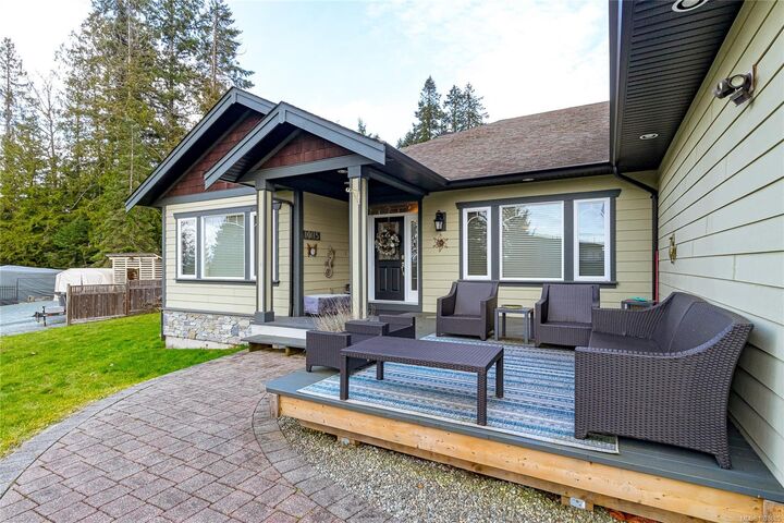 Property Photo: 10115 Chemainus Rd BC V0R 1K2