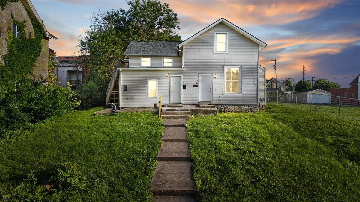 Property Photo:  7 W Mulberry Street  OH 45506 