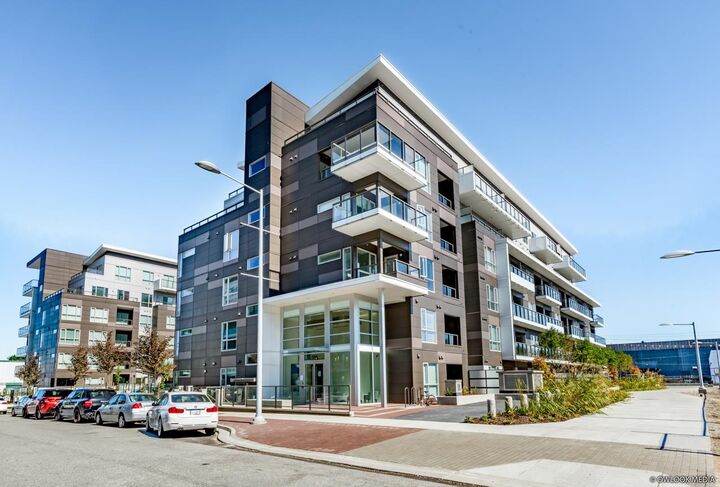 7008 River Parkway 525 — photo 1