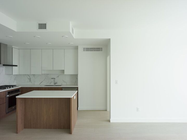 699 Whiting Way 2101 — photo 1