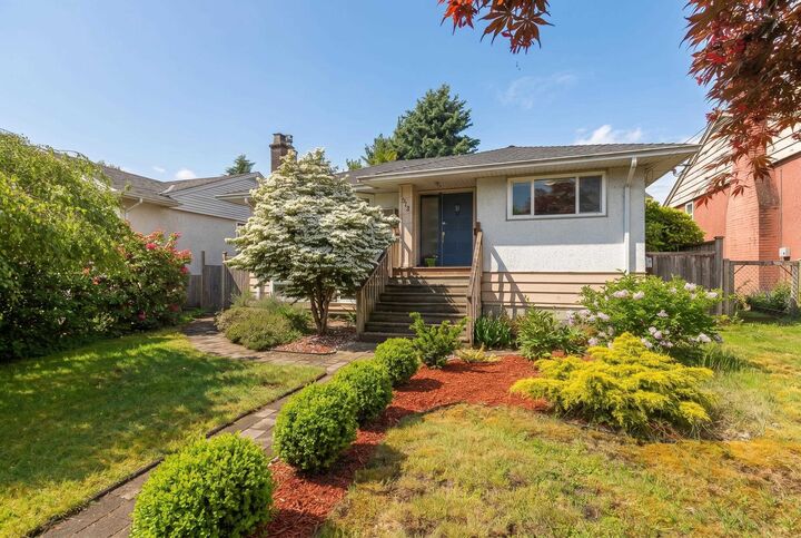 Property Photo: 513 Garrett Street BC V3L 3S5